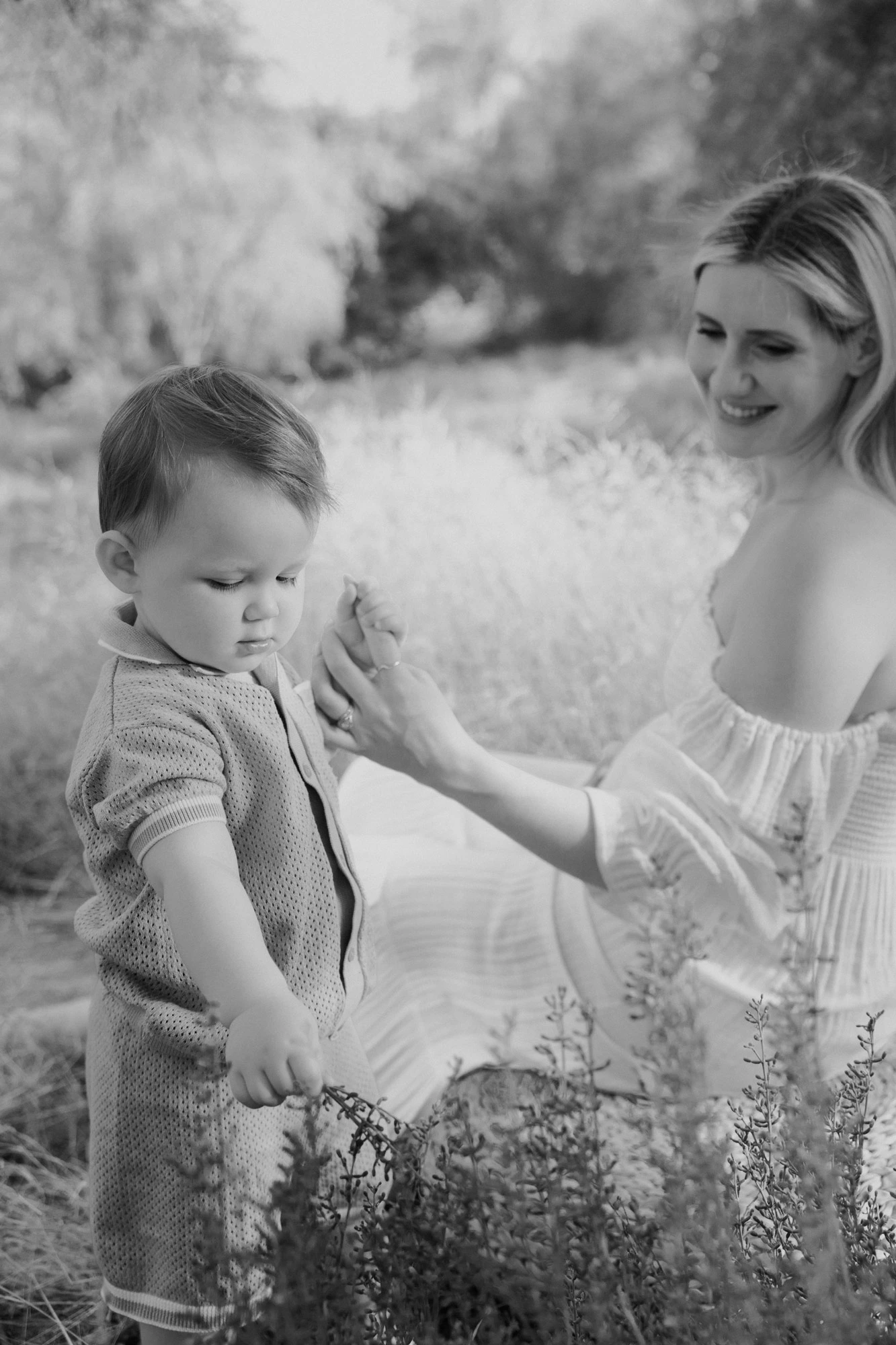 Dubai Family Photographer Greenery Detail Shot Candid Moment